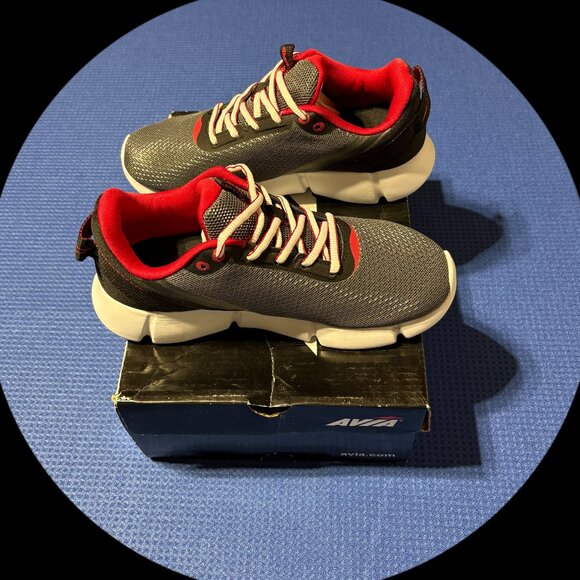 AVI-Blitz Steel Gray/Jet Black/Chinese Red Boys Size 3 Sneakers - Picture 4 of 10